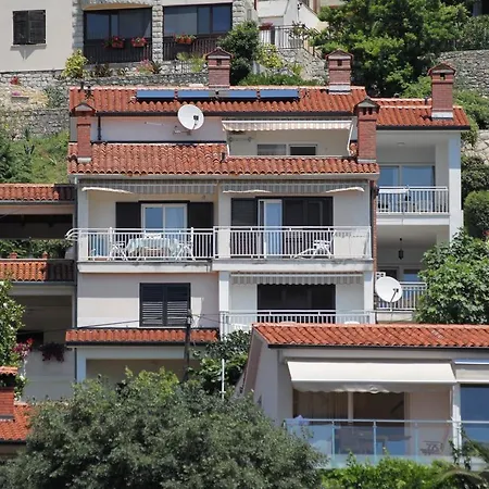 2340a Apartmán